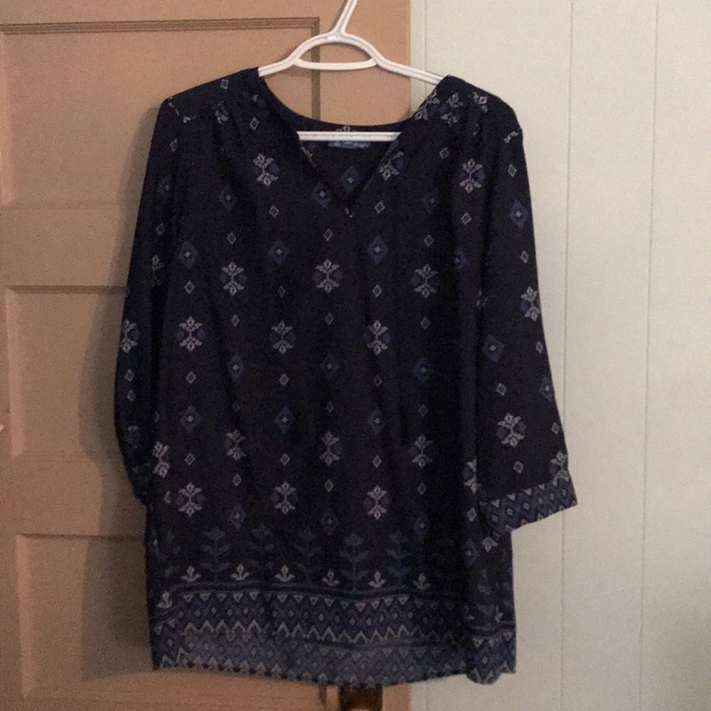 Navy top